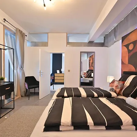 Yello Homes - Luxus Loft Fuer Bis Zu 7 Personen Naehe Airport & Messe, Tischfussball & Whirlpool Apartamento Nuremberga