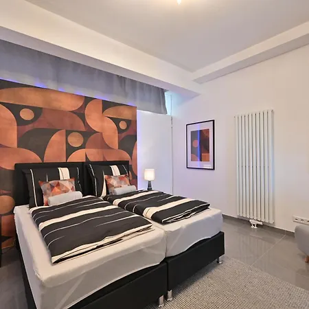 Yello Homes - Luxus Loft Fuer Bis Zu 7 Personen Naehe Airport & Messe, Tischfussball & Whirlpool Apartamento
